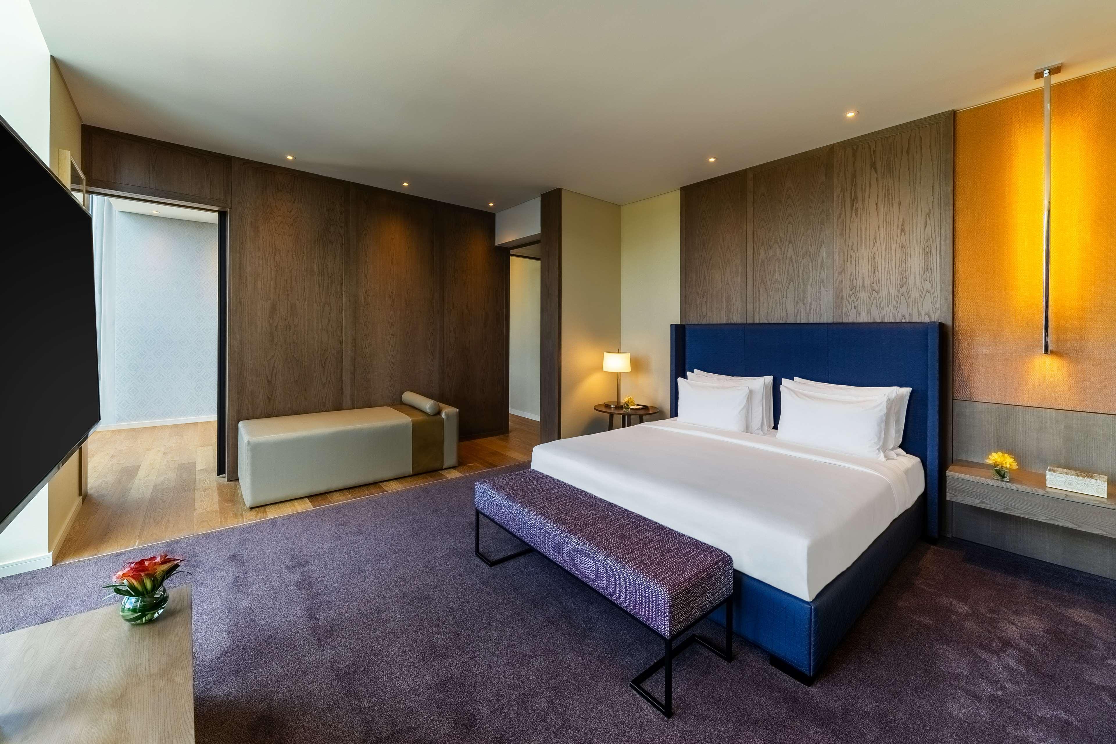 Grand Hyatt Bogota Hotel Exterior foto A bedroom at the hotel