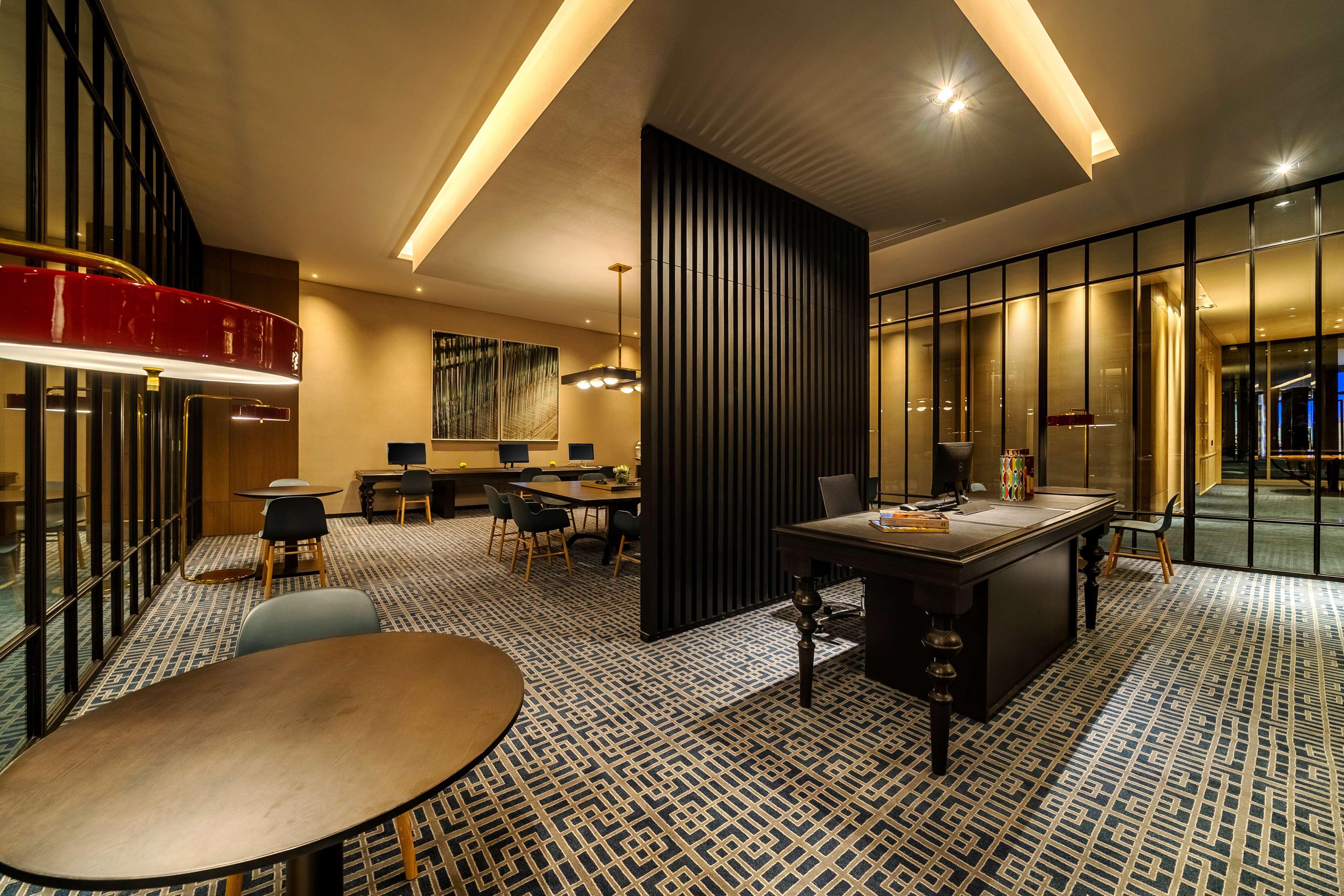 Grand Hyatt Bogota Hotel Exterior foto The Club at The Landmark, Hong Kong