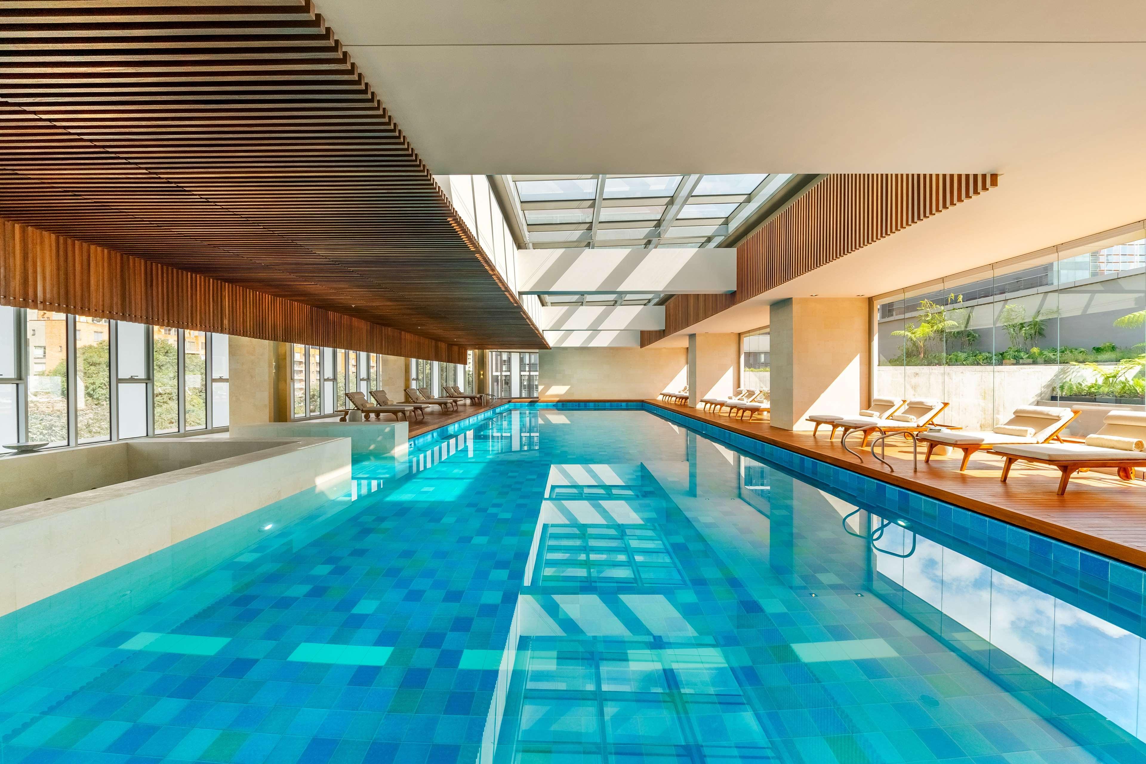 Grand Hyatt Bogota Hotel Exterior foto The swimming pool at the hotel