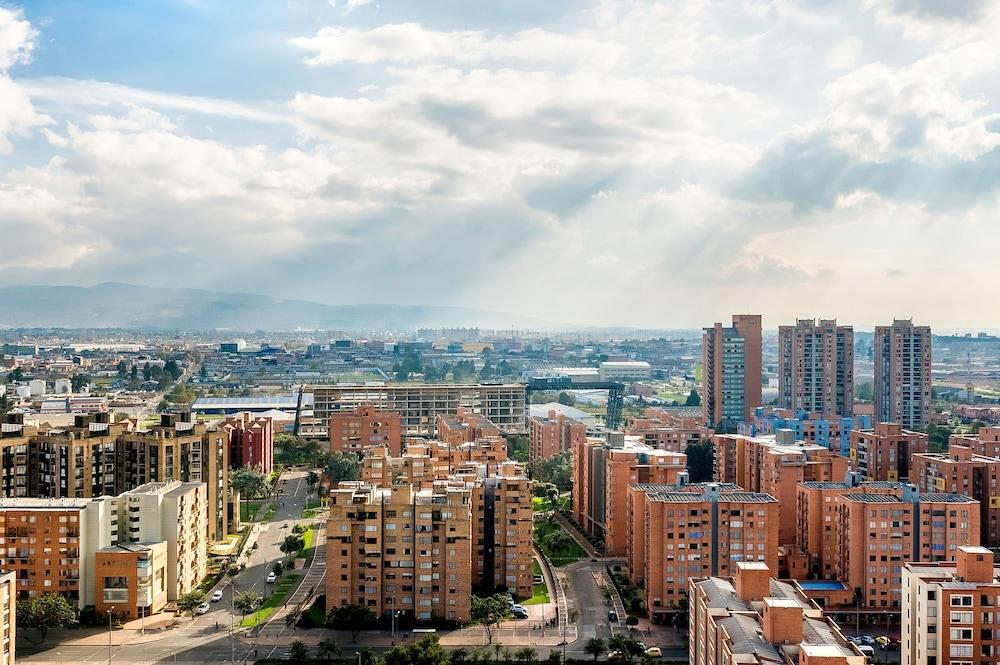 Grand Hyatt Bogota Hotel Exterior foto View of the city